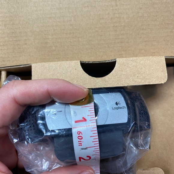 Logitech C930e 1080P HD Video Webcam - 90-Degree Extended View - Picture 12 of 14